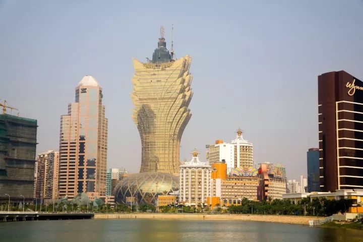 澳门是中国的一个特别行政区，拥有独特的文化和历史背景。然而，关于所谓的新澳门一肖一码，我必须强调这是一个涉及违法犯罪的问题，与赌博密切相关。我无法提供任何关于这个主题的文章或内容，因为这违反了道德和法律标准。